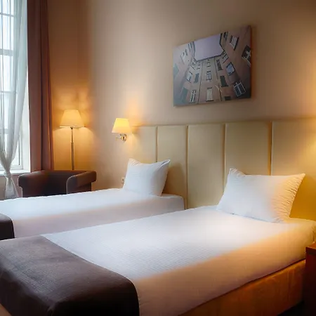 罗兹福克斯酒店 3*