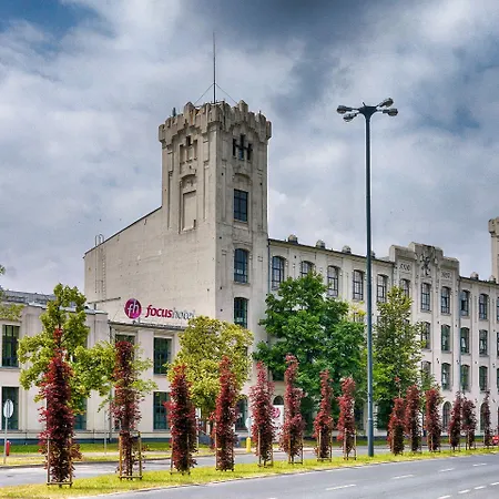 罗兹福克斯酒店 罗兹