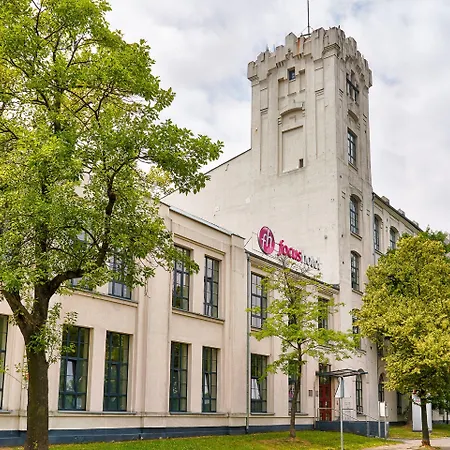 فوكوس لودز 3* وودج