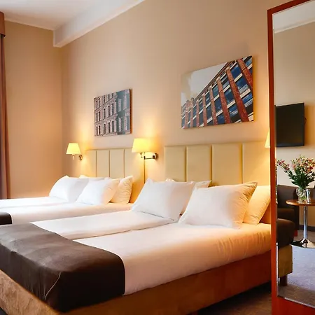 فوكوس لودز فندق