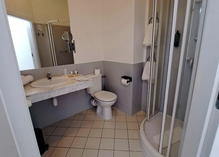 فوكوس لودز فندق