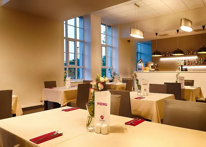 فندق فوكوس لودز وودج