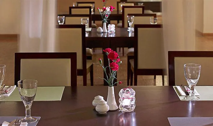 فوكوس لودز فندق 3*